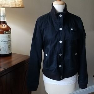 GAP cotton jacket! Size M. Black with snap closur.